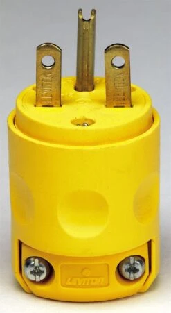 PVC PLUG 3-WIRE, IN YELLOW