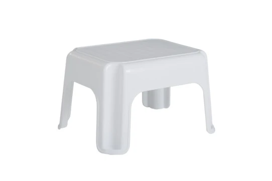 RUBBERMAID STEP STOOL 3 RUBBERMAID STEP STOOL
